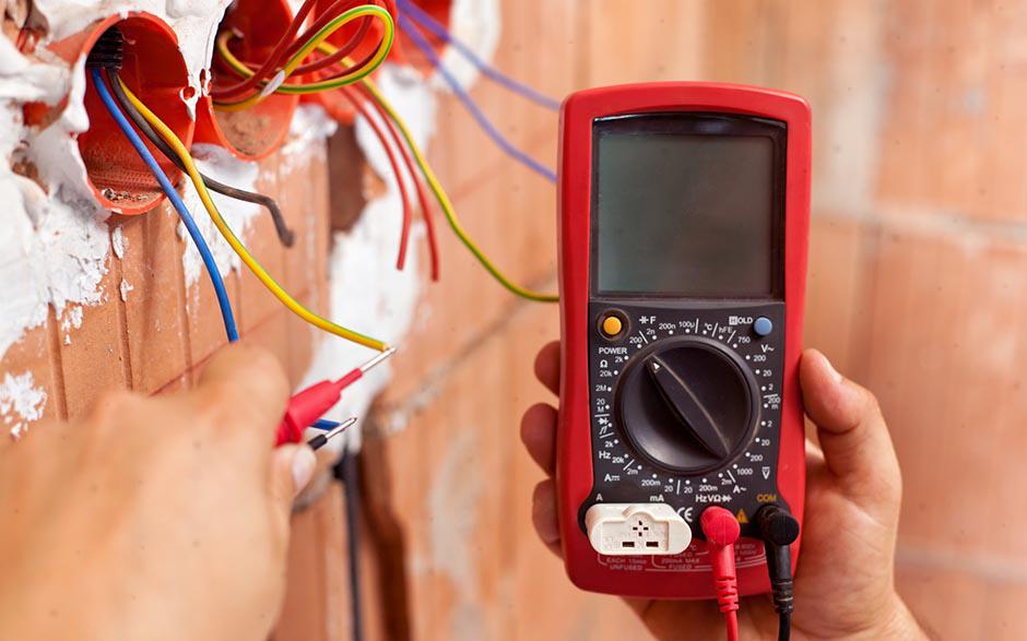cherche électricien pas cher Igny